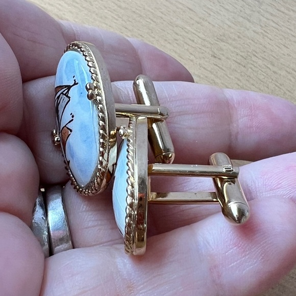 VINTAGE LARGE CERAMIC PAINTING BOATS SAILING NAUTICAL THEME CUFFLINKS UNUSUAL - Picture 3 of 16